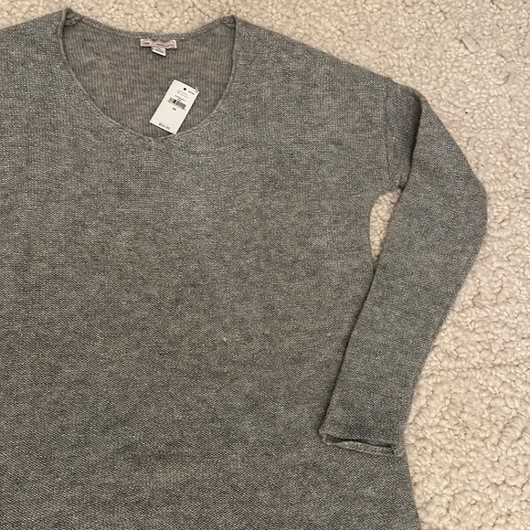 Sparkly Scoop Neck Circle Hem Grey Lightweight Sweater - Picture 5 of 10